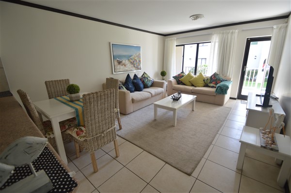 To Let 2 Bedroom Property for Rent in Bowtie Western Cape